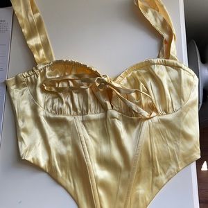 Beautiful yellow top